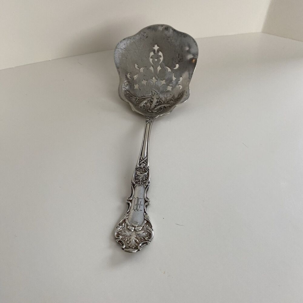 1847 Rogers Charter Oak 1906 Silverplate Ice Waffle Serving Spoon 9-3/8 inch